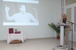 Евтушенко. Читает Виктор Малыгин