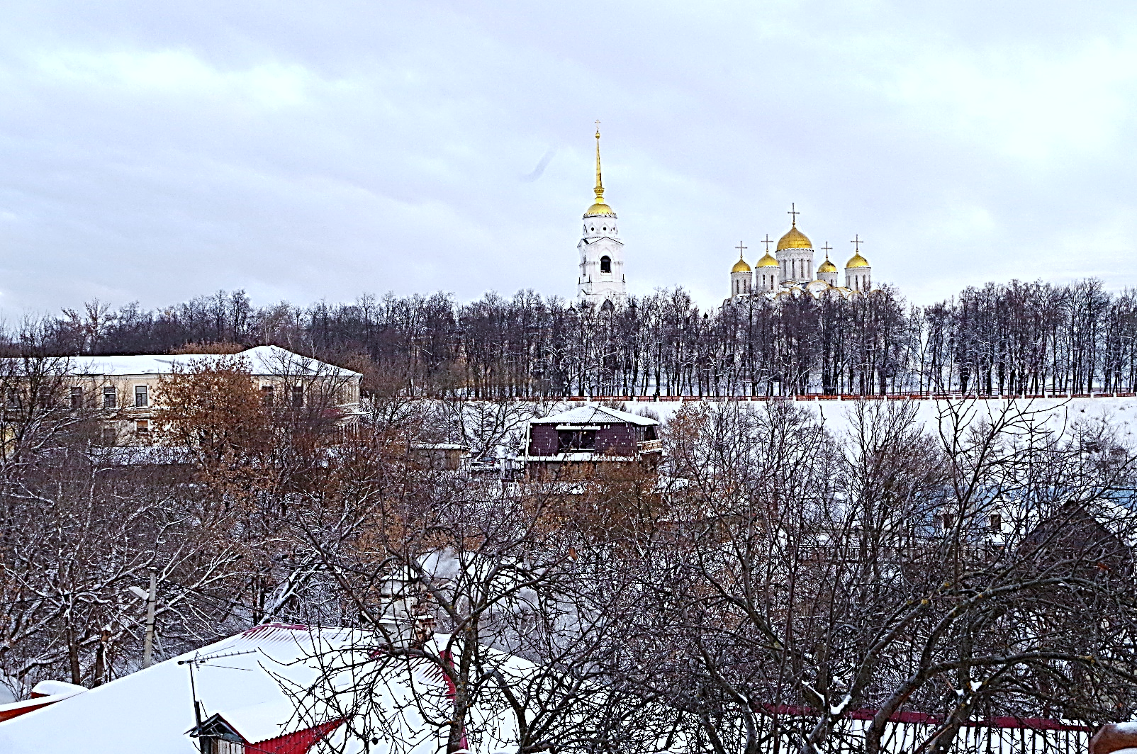 Рождественский календарь 20171128. г.Владимир зимой. Вид на Успенский собор