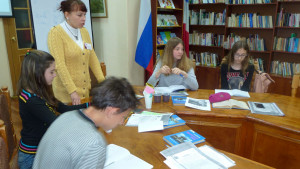 школьники и учитель