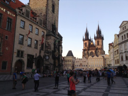площадь с собором в Чехии