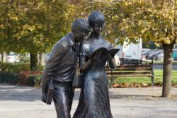 Всемирный день книги. Скульптура Герои фильма Операция Ы