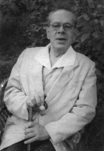 пожилой мужчина с тростью