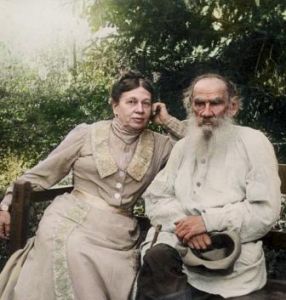 Фотография супругов С. А. и Л. Н. Толстых.