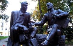 Памятник Твардовскому и Василию Теркину в Смоленске
