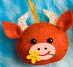 Бычок из фетра