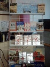 Выставка книг в серебряной обложке