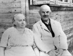 Родители Андрея Сахарова Дмитрий и Екатерина Сахаровы
