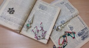 Новогодние выпуски областных владимирских газет и советские елочные игрушки