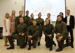 Спектакль Василий Тёркин в областной библиотеке - артисты и постановщики