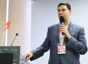 Владимир Пахомов