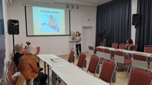 Лектор с презентацией