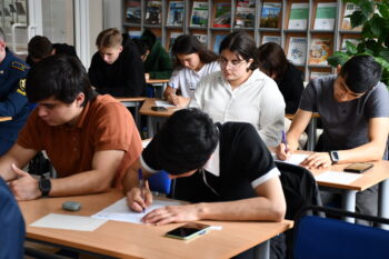 иностранные студенты пишут