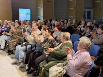 Концерт "Пусть в сердце молодость поёт". Зрители.