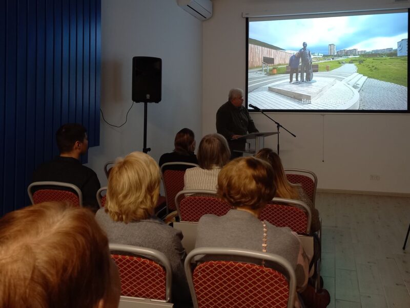 По Колымской трассе с Андреем Тихоновым. Памятник Высоцкому в Магадане 