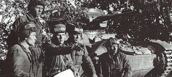 танкисты перед боями под Смоленском