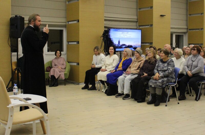 Прошла встреча с митрополитом Никандром