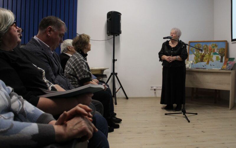 Выступает Паевская