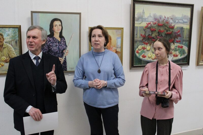 Открытие выставки ковровских художников «Творческий Ковров»