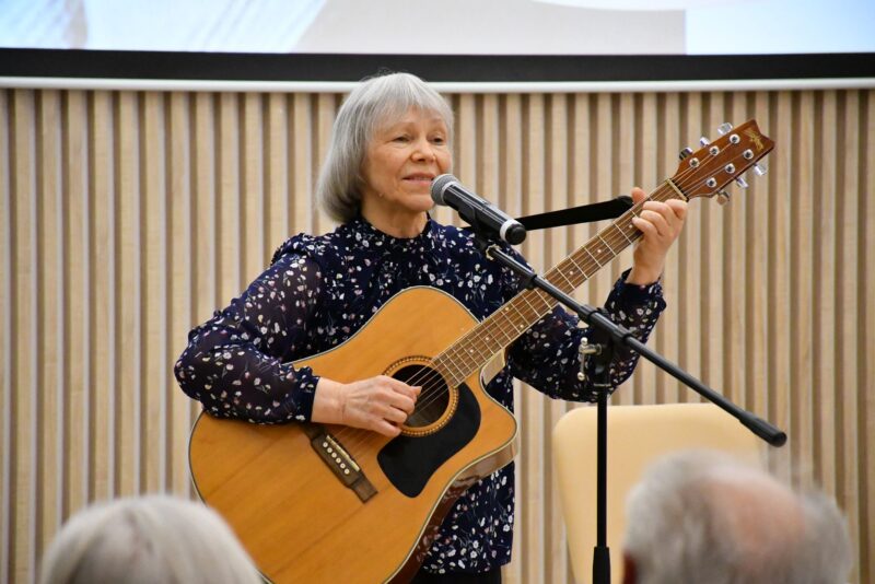 Елена Митрофанова бард