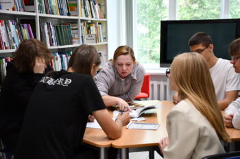 Студенты проходят IT-квест